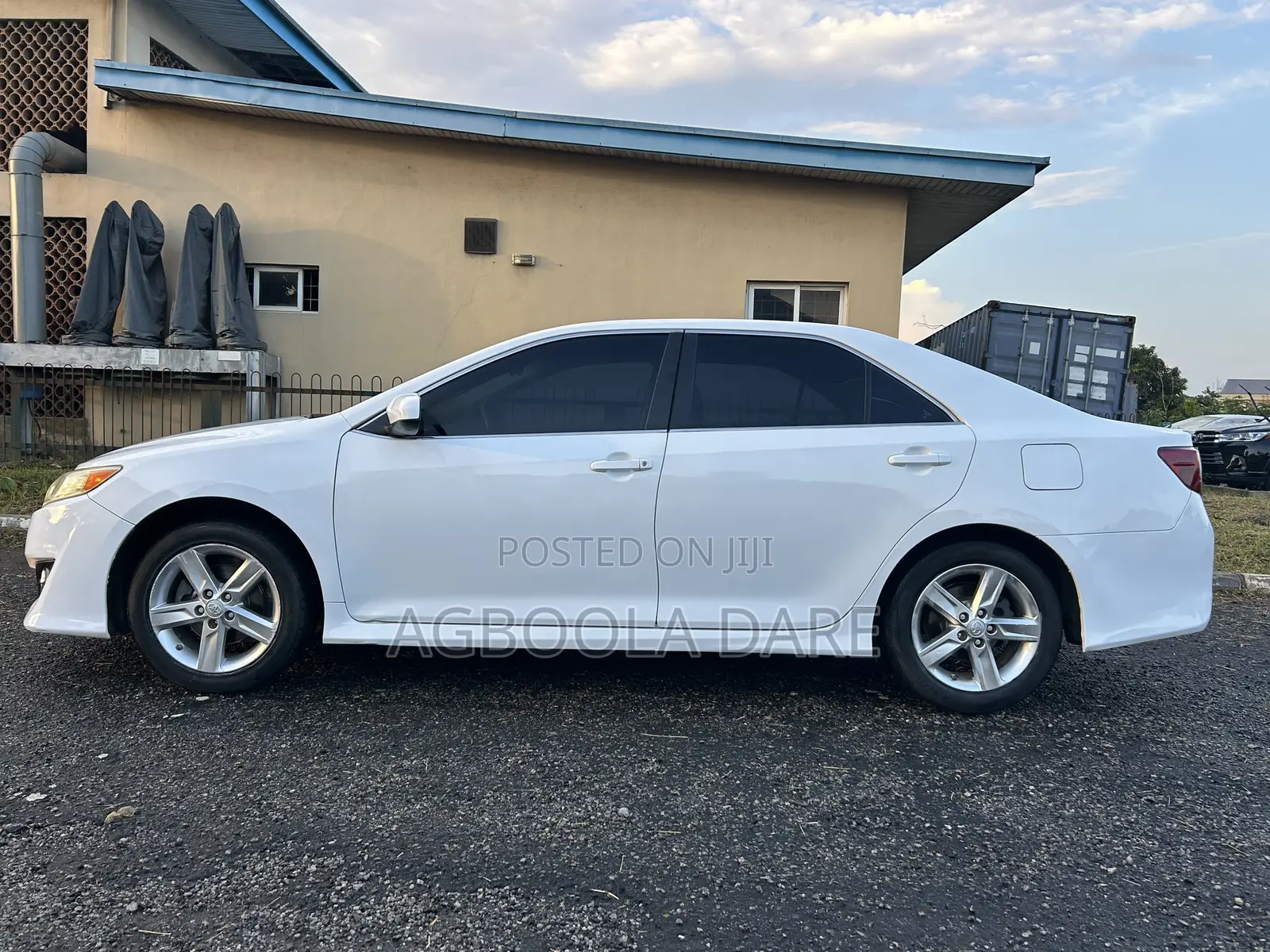 Toyota Camry SE 4dr Sedan (2.5L 4cyl 6A) 2012 White