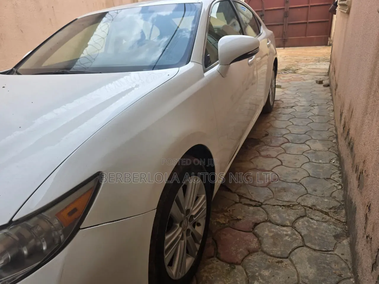 Lexus ES 350 FWD 2013 White