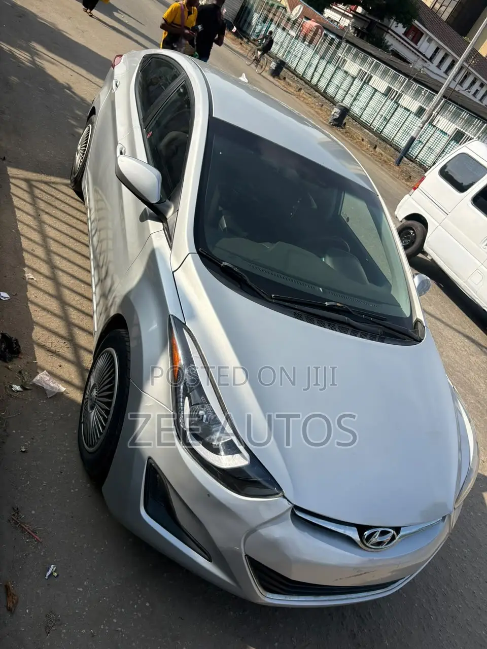 Hyundai Elantra SE Sedan FWD (2.0L 4cyl 6M) 2017 Silver