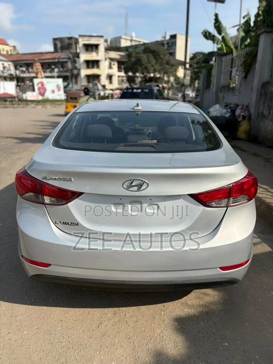 Hyundai Elantra SE Sedan FWD (2.0L 4cyl 6M) 2017 Silver