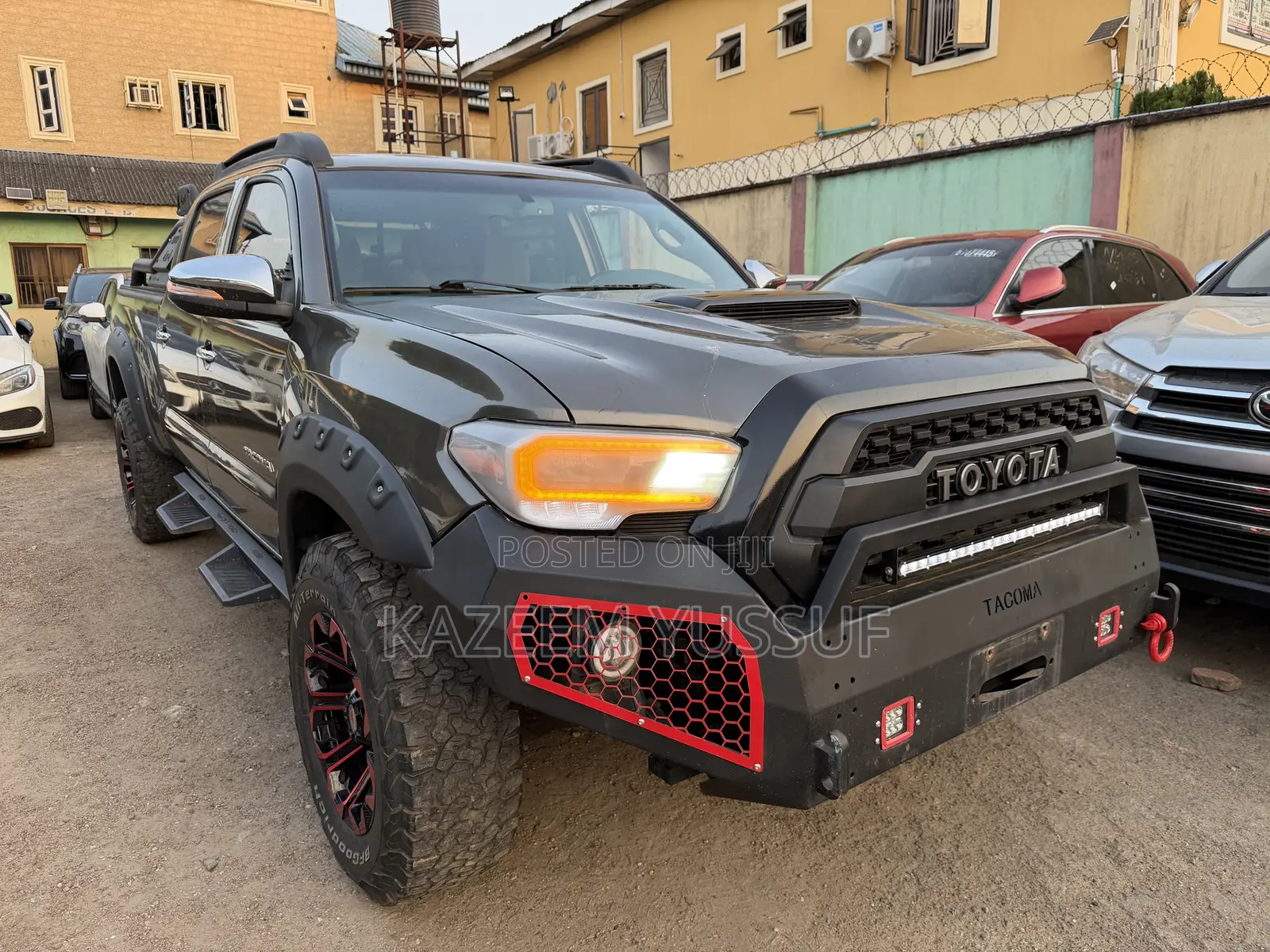 Toyota Tacoma V6 4dr Double Cab 4WD 6.1 ft. SB (4.0L 6cyl 5A) 2014 Gray