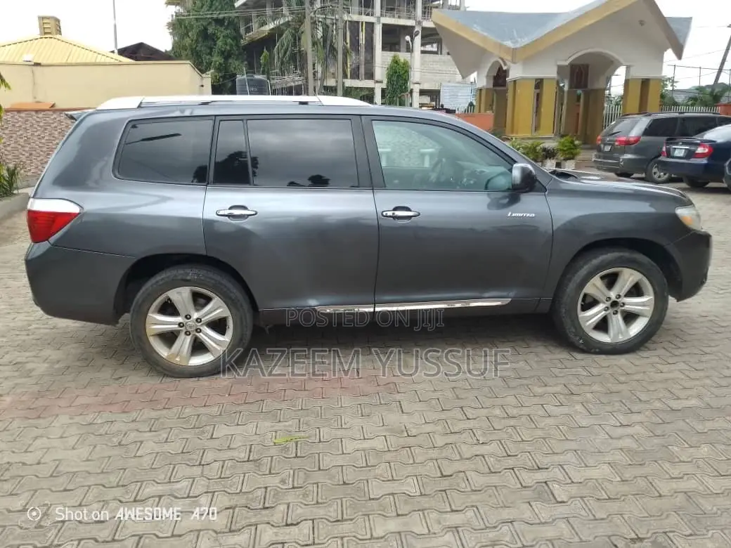 Toyota Highlander Limited 2010 Gray