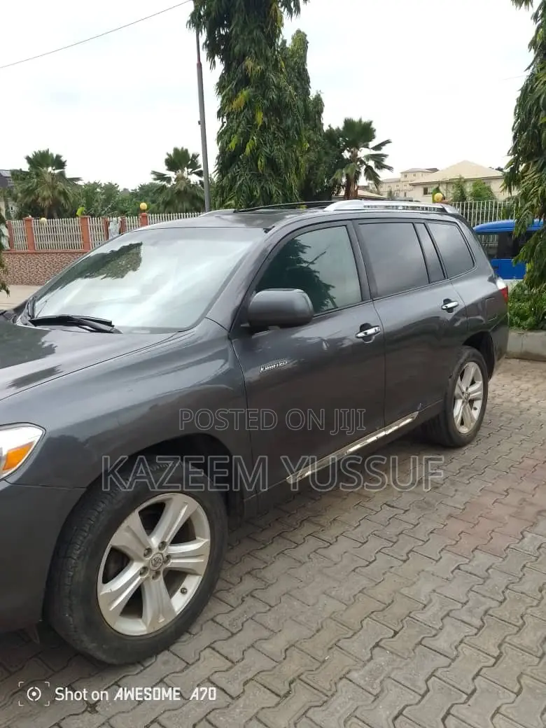Toyota Highlander Limited 2010 Gray
