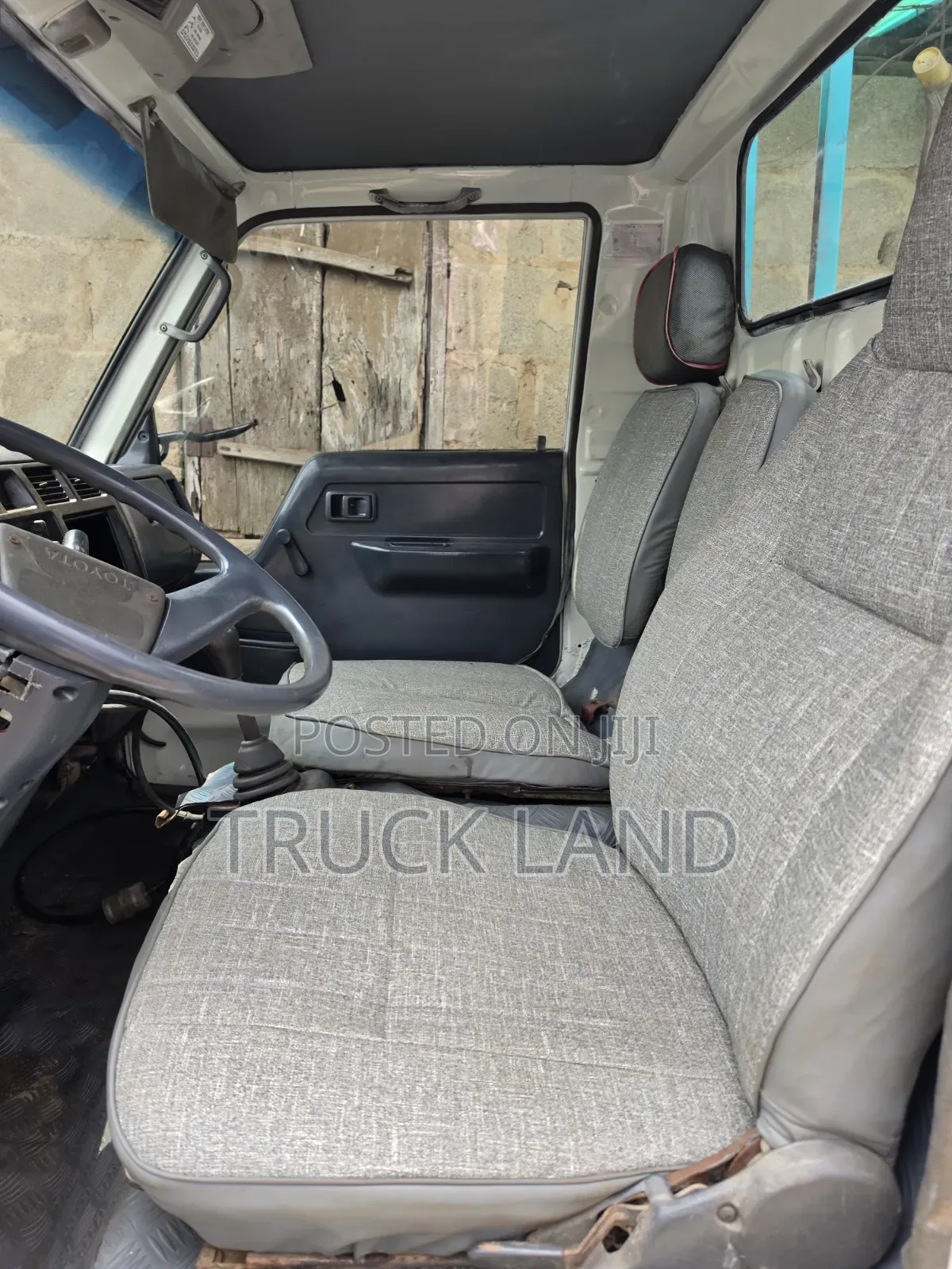 Toyota Dyna 150 Long Frame
