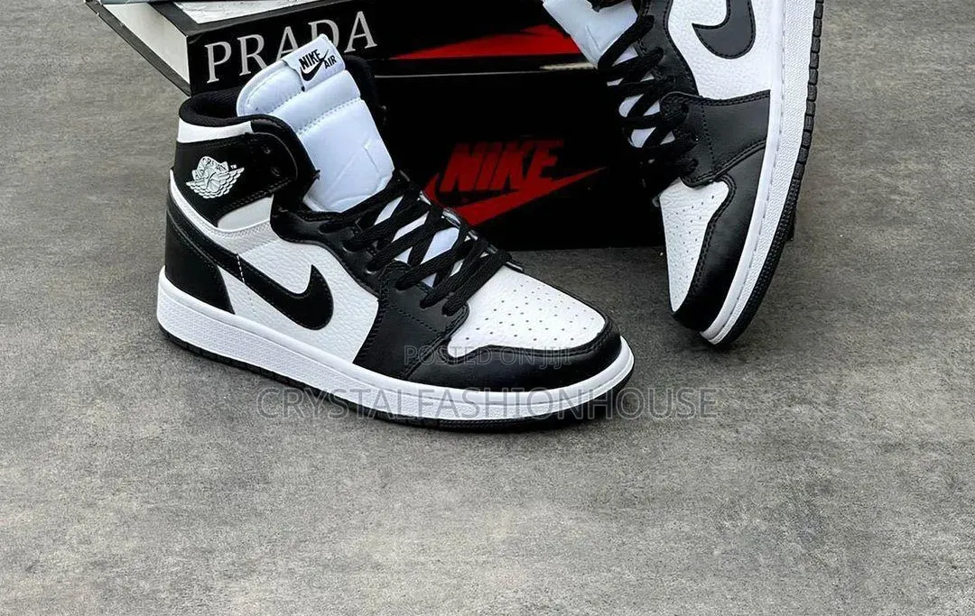 Ankle Nike Sneakers. Topnotch Quality. Sizes 39 to 47