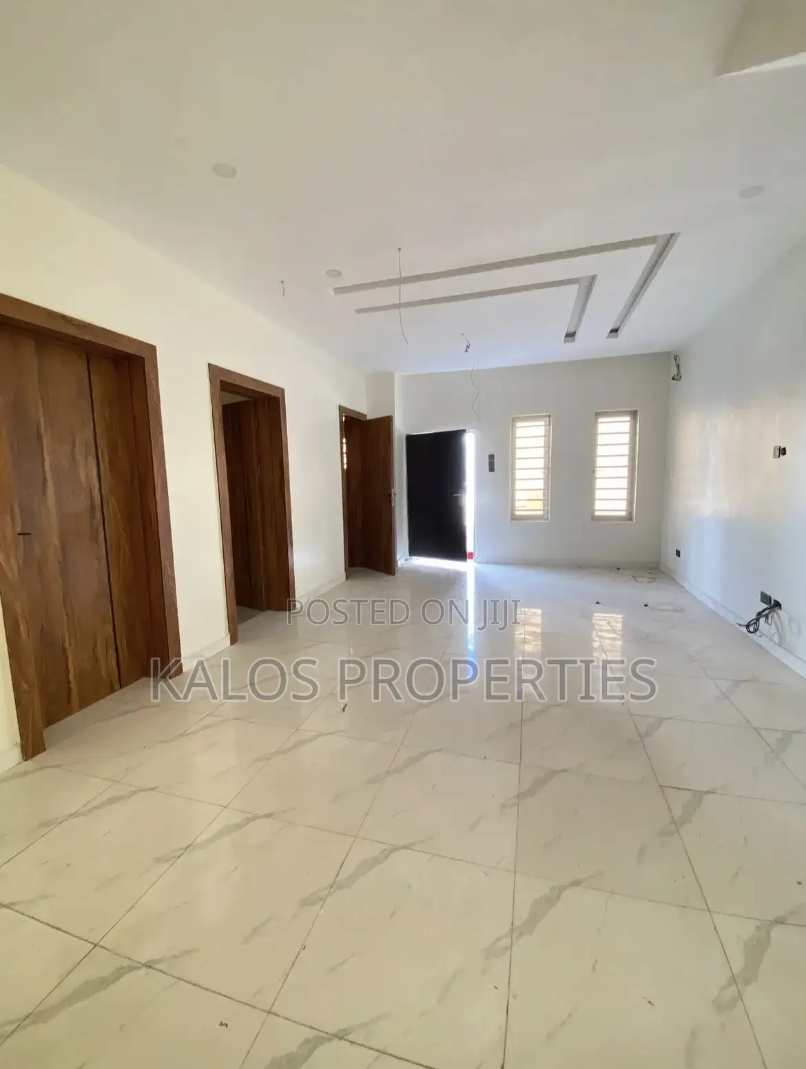 3bdrm Townhouse / Terrace in Ogombo for rent