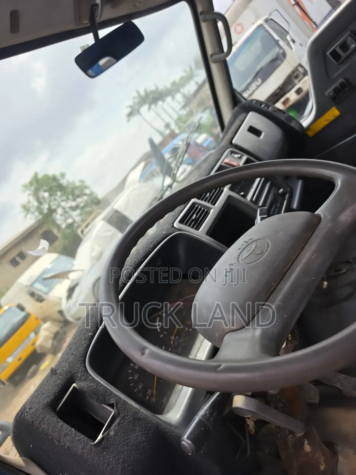 Toyota Dyna 200 Registered 6 Tyres