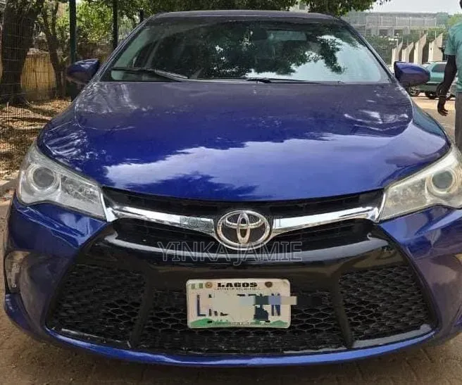 Toyota Camry SE w/Special Edition Pkg (2.5L 4cyl 6A) 2016 Blue