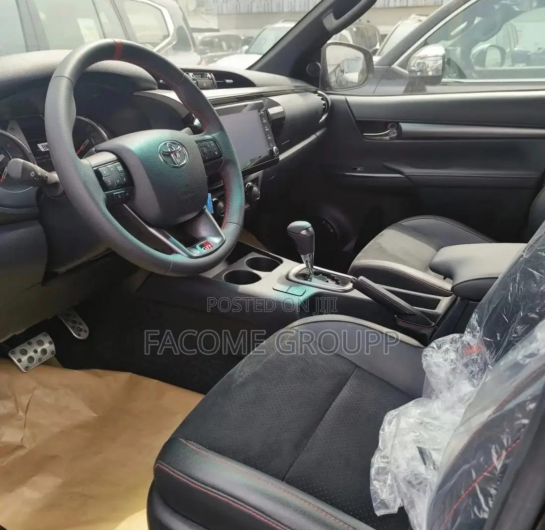 Toyota Hilux 2023 Black