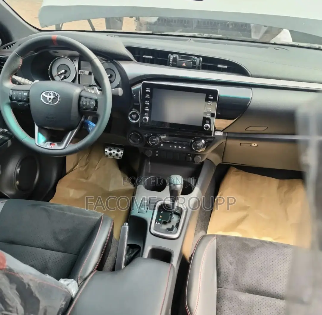 Toyota Hilux 2023 Black