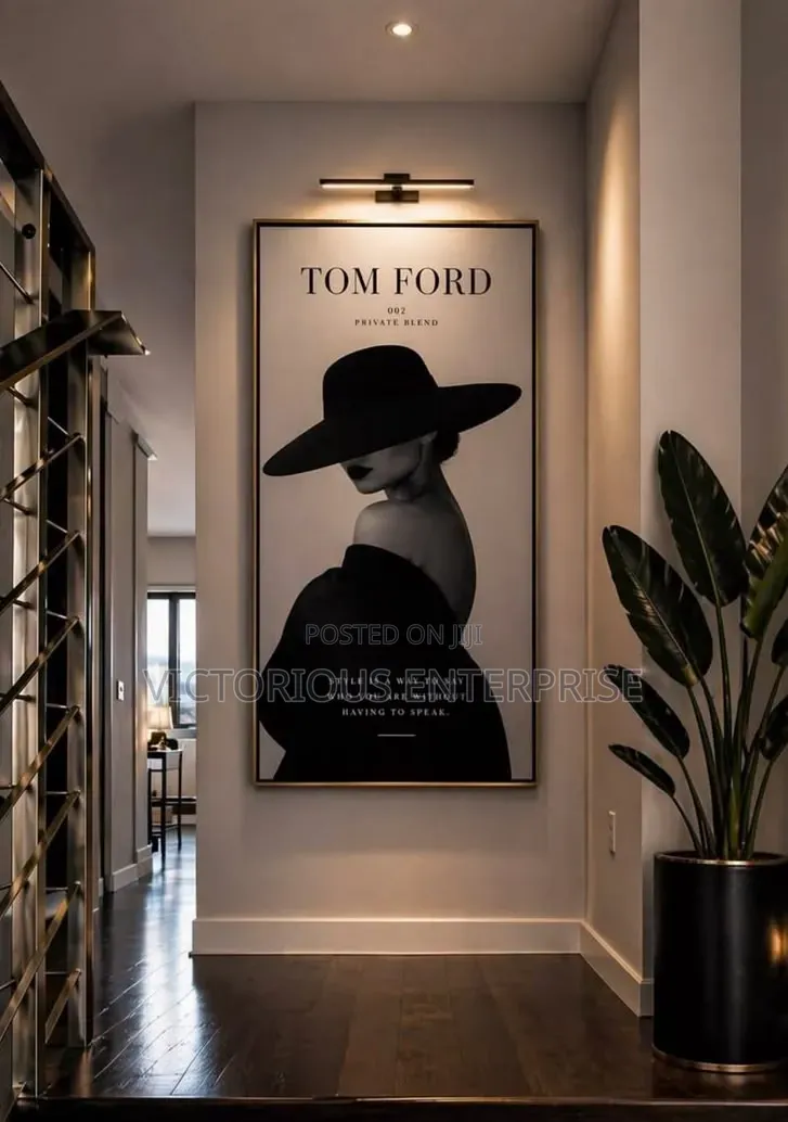 Professional Photo Frames for Offices and Business Spaces