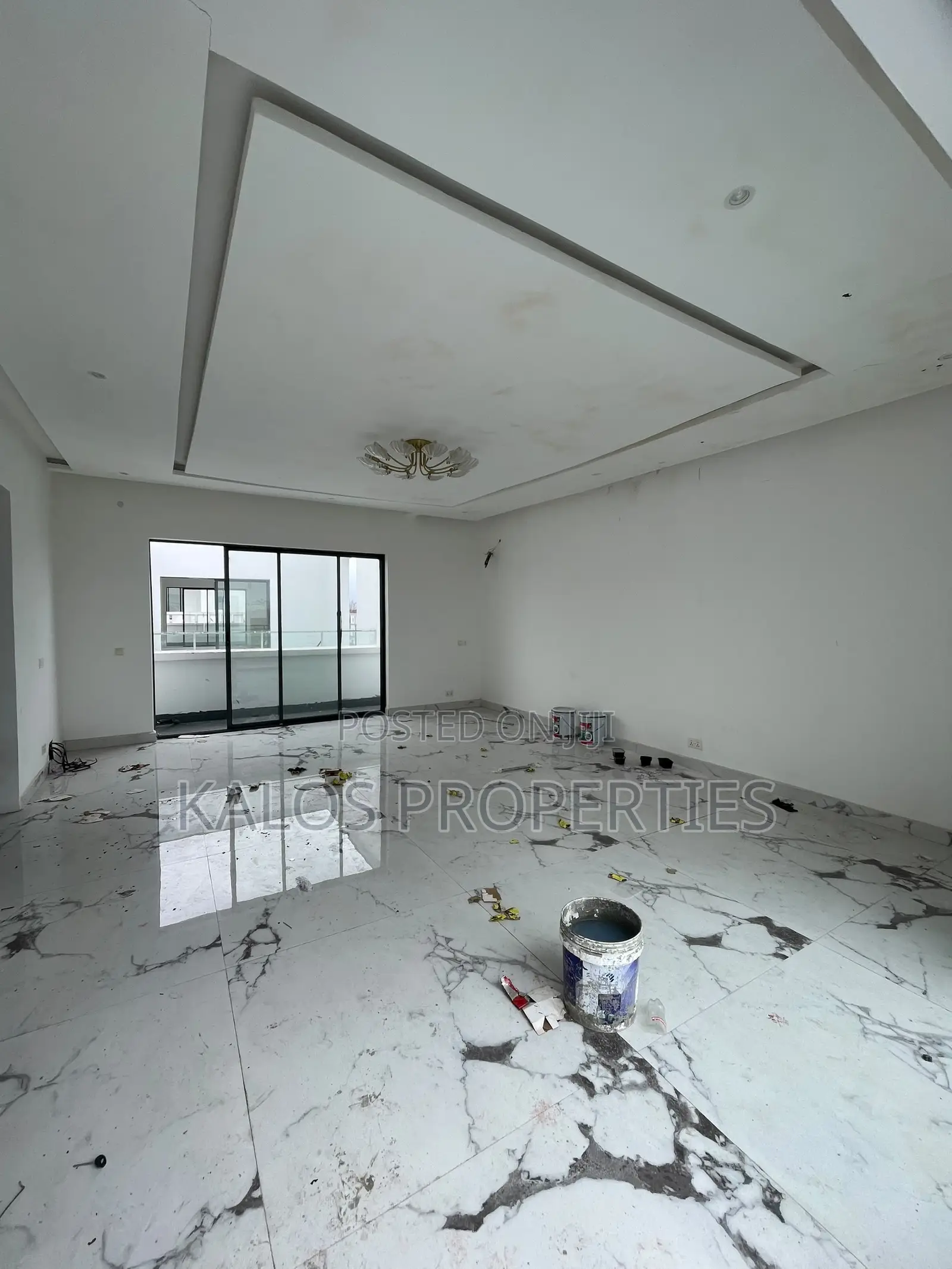 5bdrm Duplex in Vgc for sale