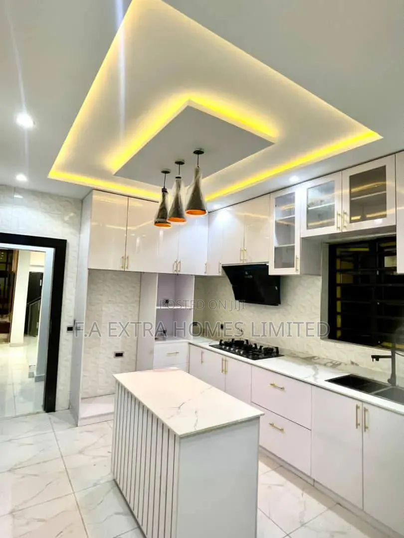 5bdrm Duplex in GRA Phase 1 for sale