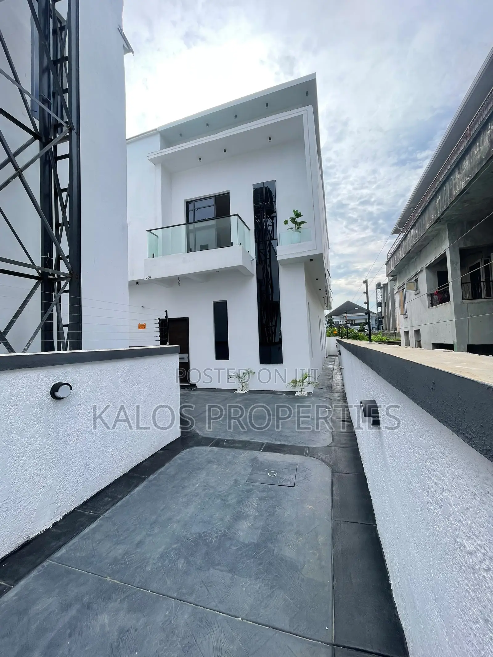 4bdrm Duplex in Sangotedo Ajah for sale