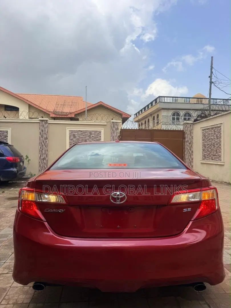 Toyota Camry SE V6 4dr Sedan (3.5L 6cyl 6A) 2012 Red