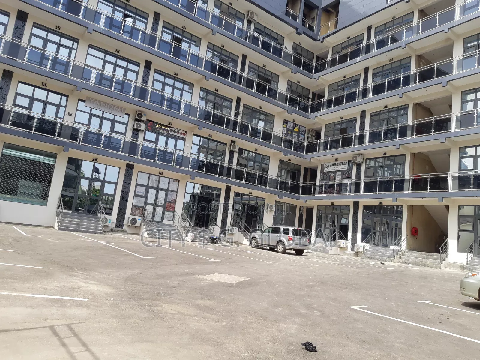 Shop Space in Wuye