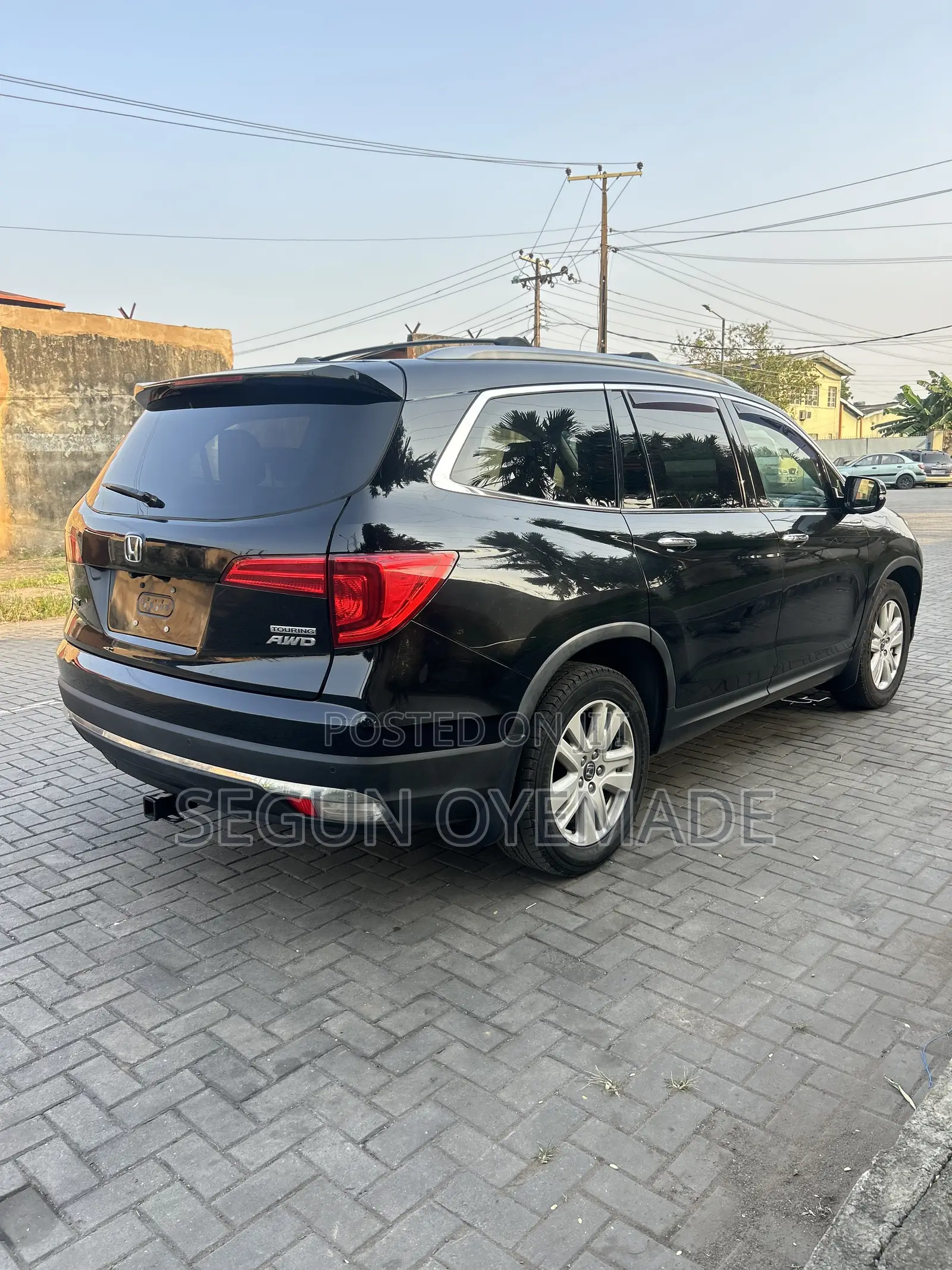Honda Pilot Touring 4dr SUV 4WD (3.5L 6cyl 9A) 2016 Black