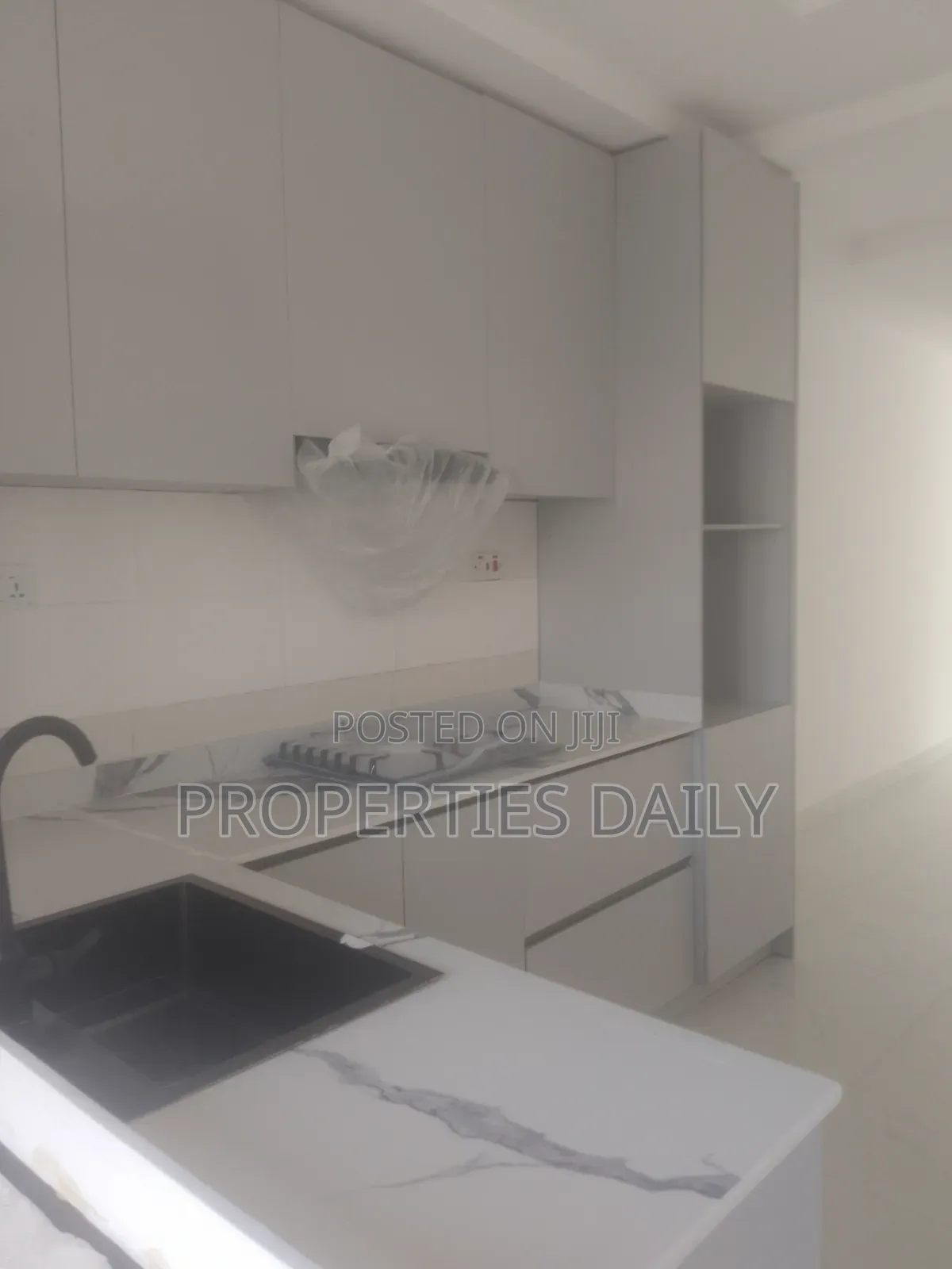 3bdrm Block of Flats in Ikate for sale