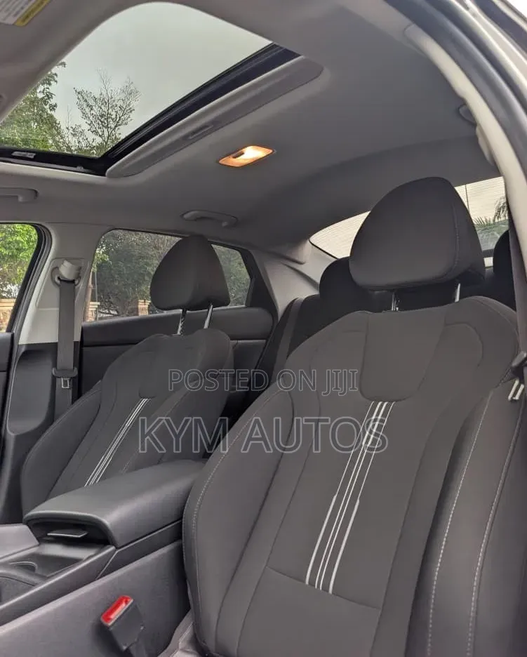Hyundai Elantra 2025 Gray