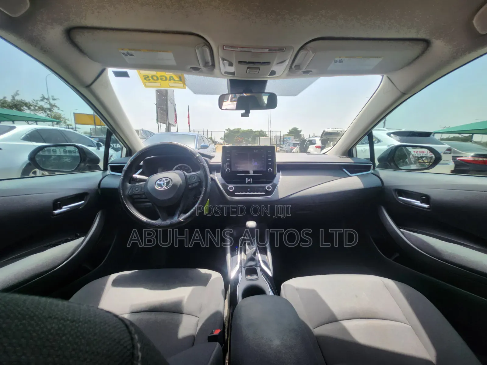 Toyota Corolla LE 2020 Silver