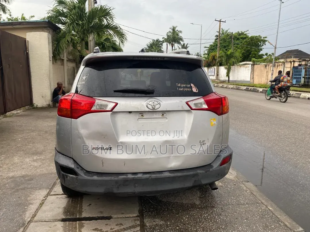 Toyota RAV4 LE AWD (2.5L 4cyl 6A) 2013 Silver