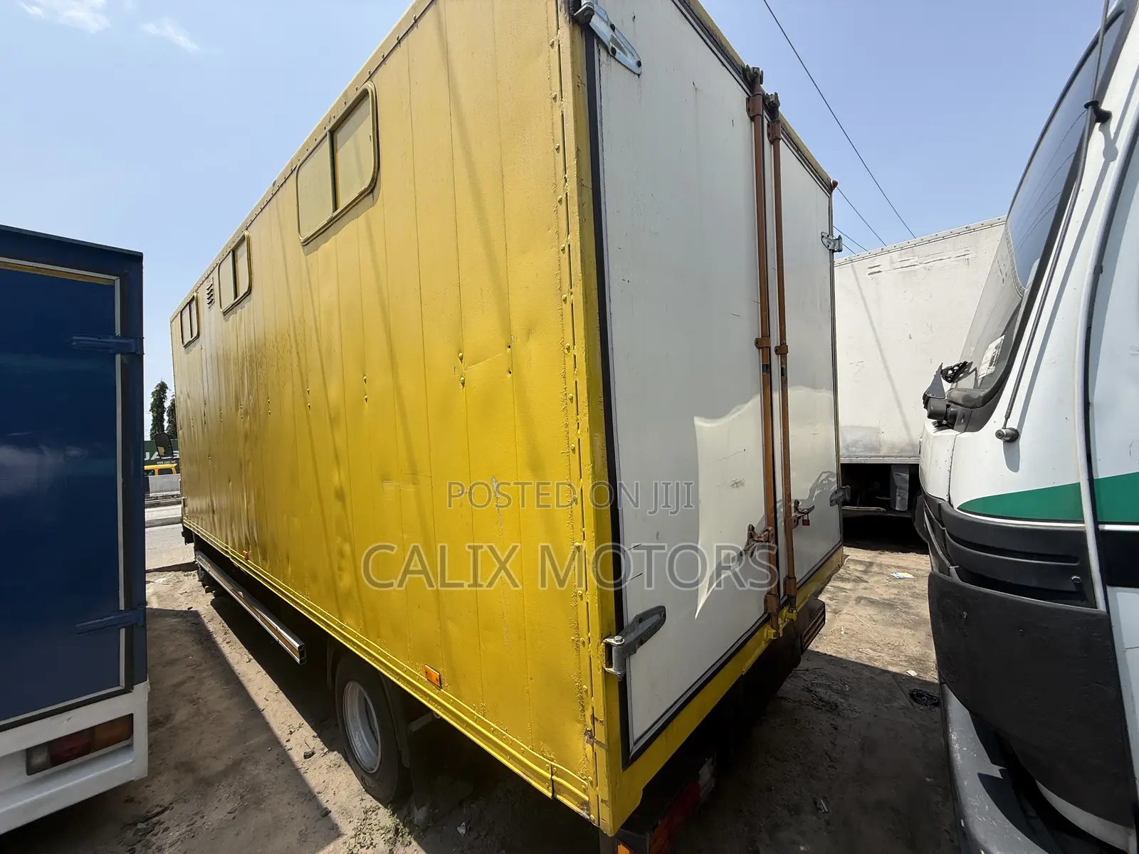 Foreign Used Mercedes Benz 814 Container Body Truck.