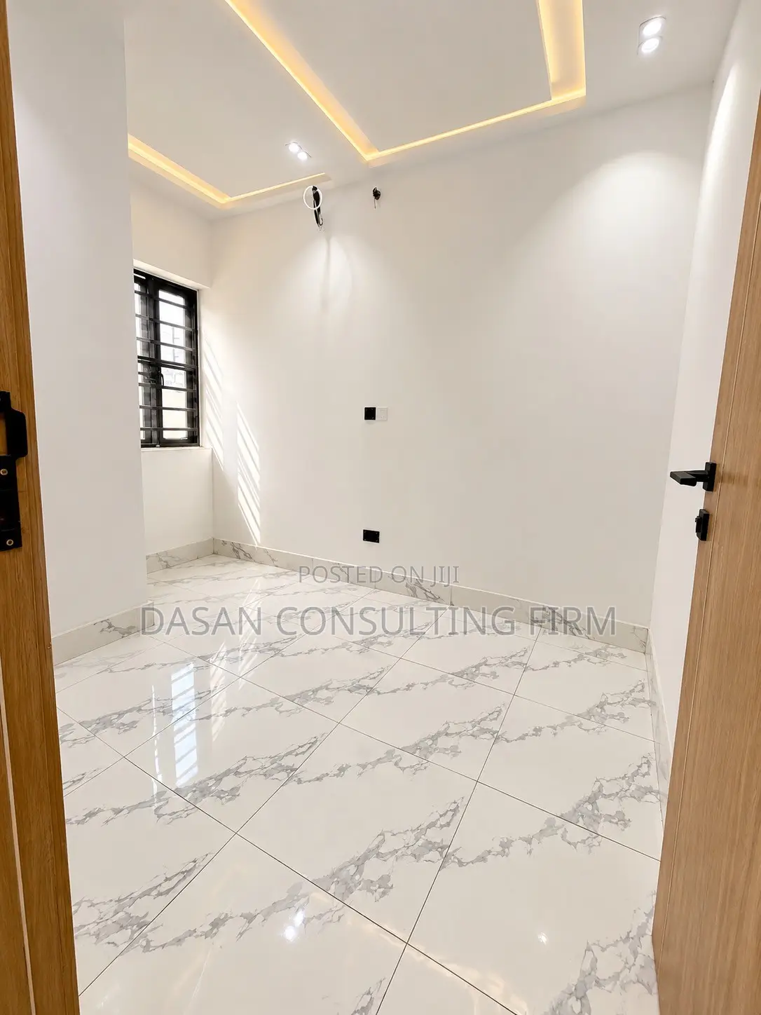 4bdrm Townhouse/Terrace in Unity Homes, Thomas Estate for sale