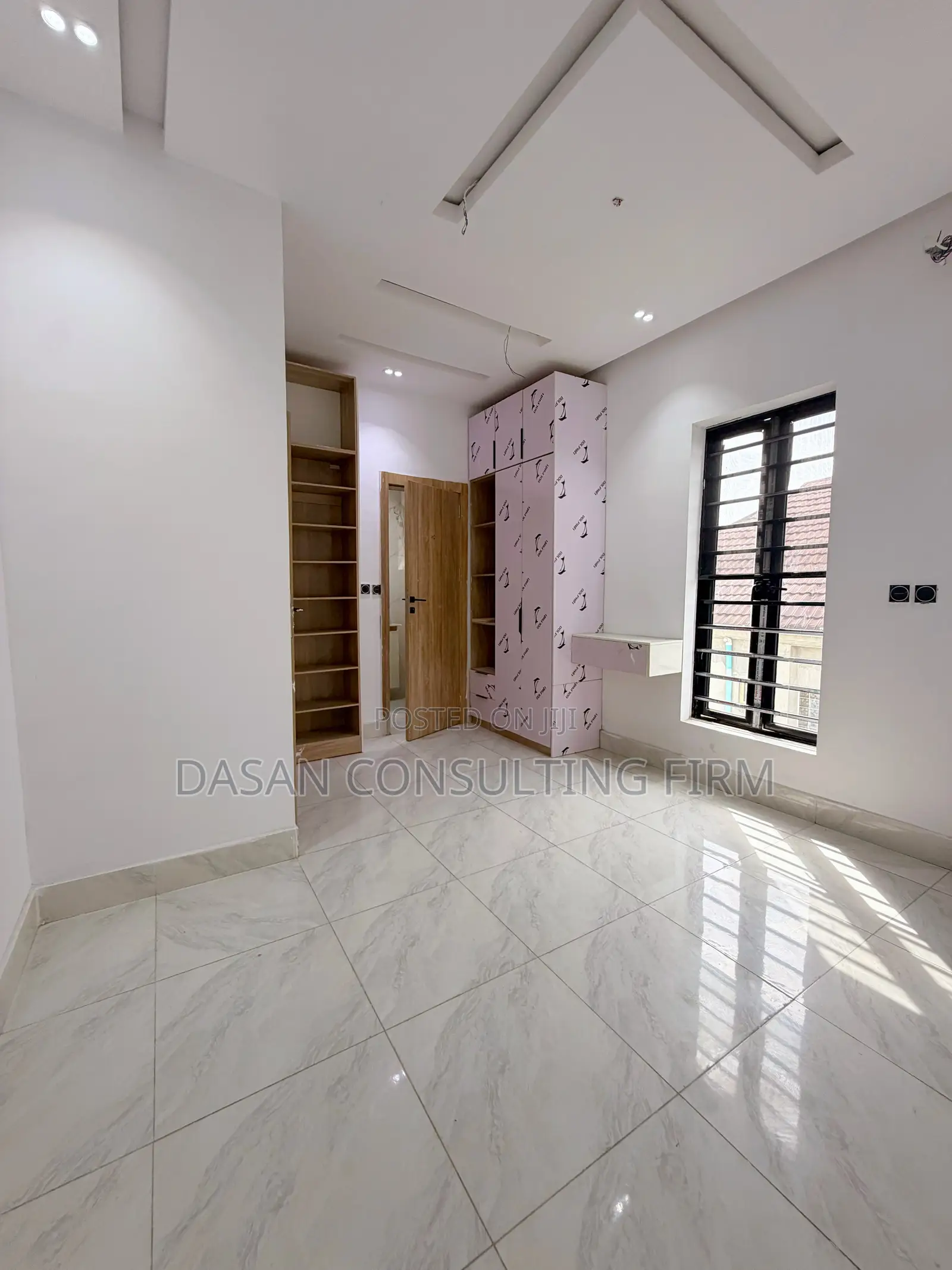 4bdrm Townhouse/Terrace in Unity Homes, Thomas Estate for sale