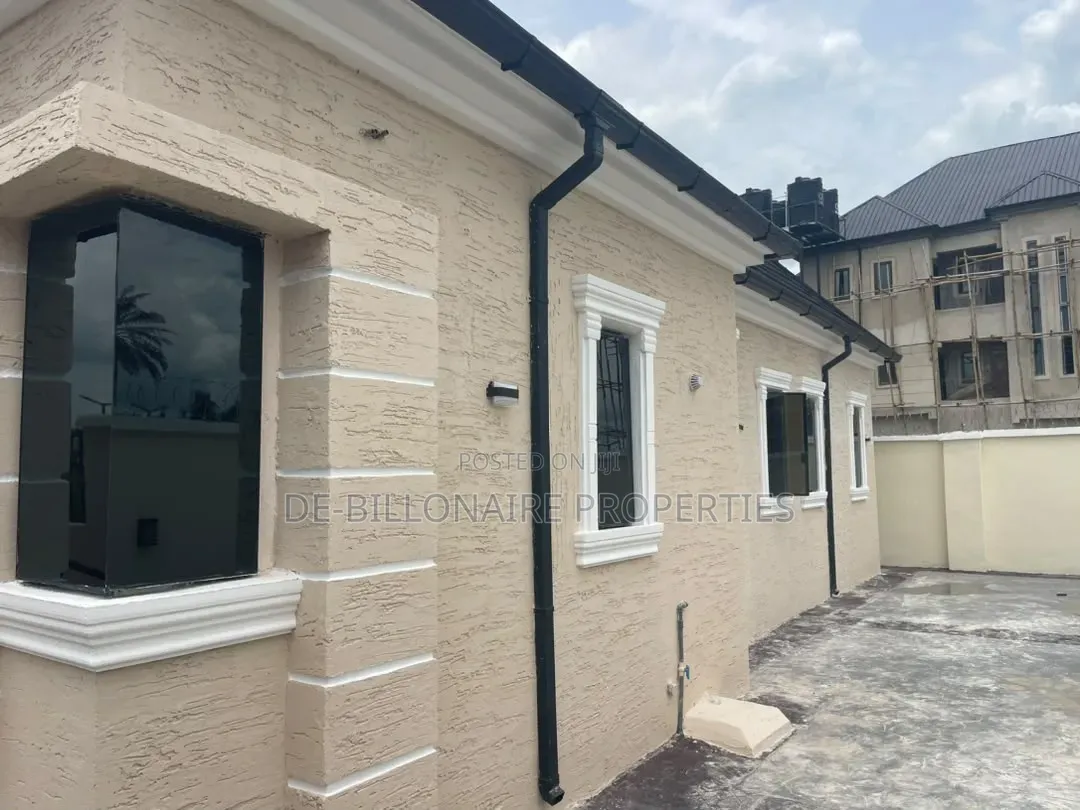 3bdrm Bungalow in Human Race, Owerri for sale