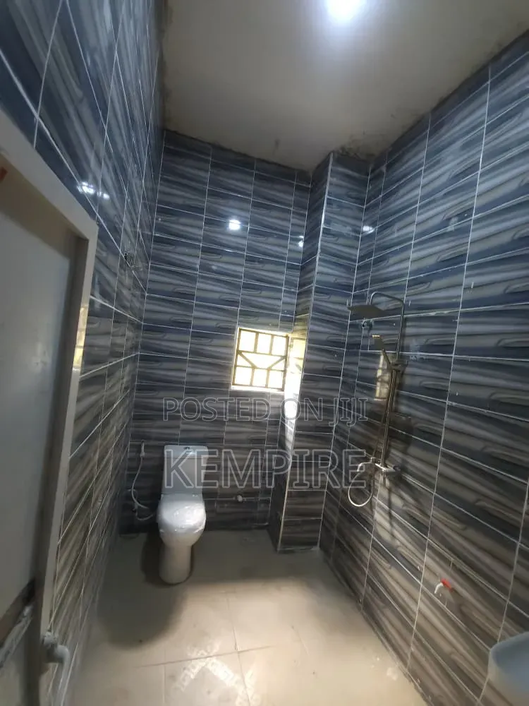 3bdrm Block of Flats in Off Obio Imo, Uyo for rent