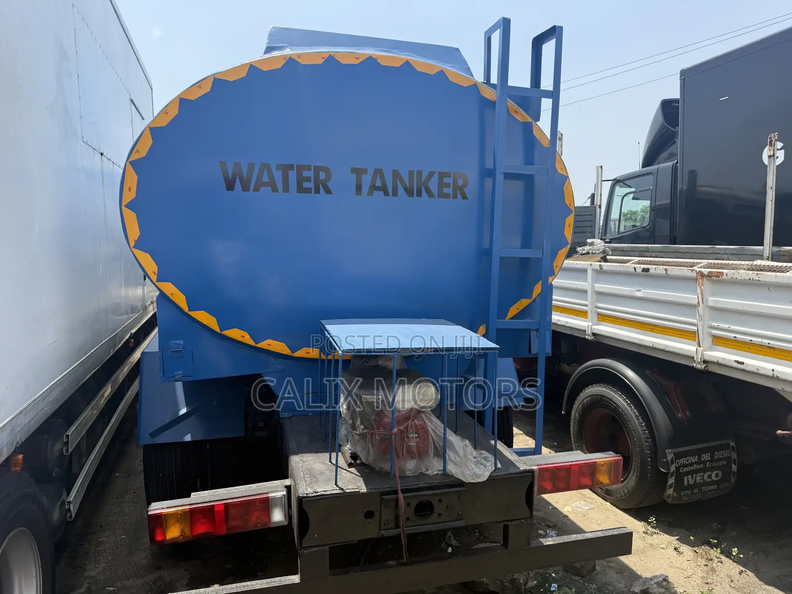 Foreign Used Mercedes Benz Water Tanker Truck.