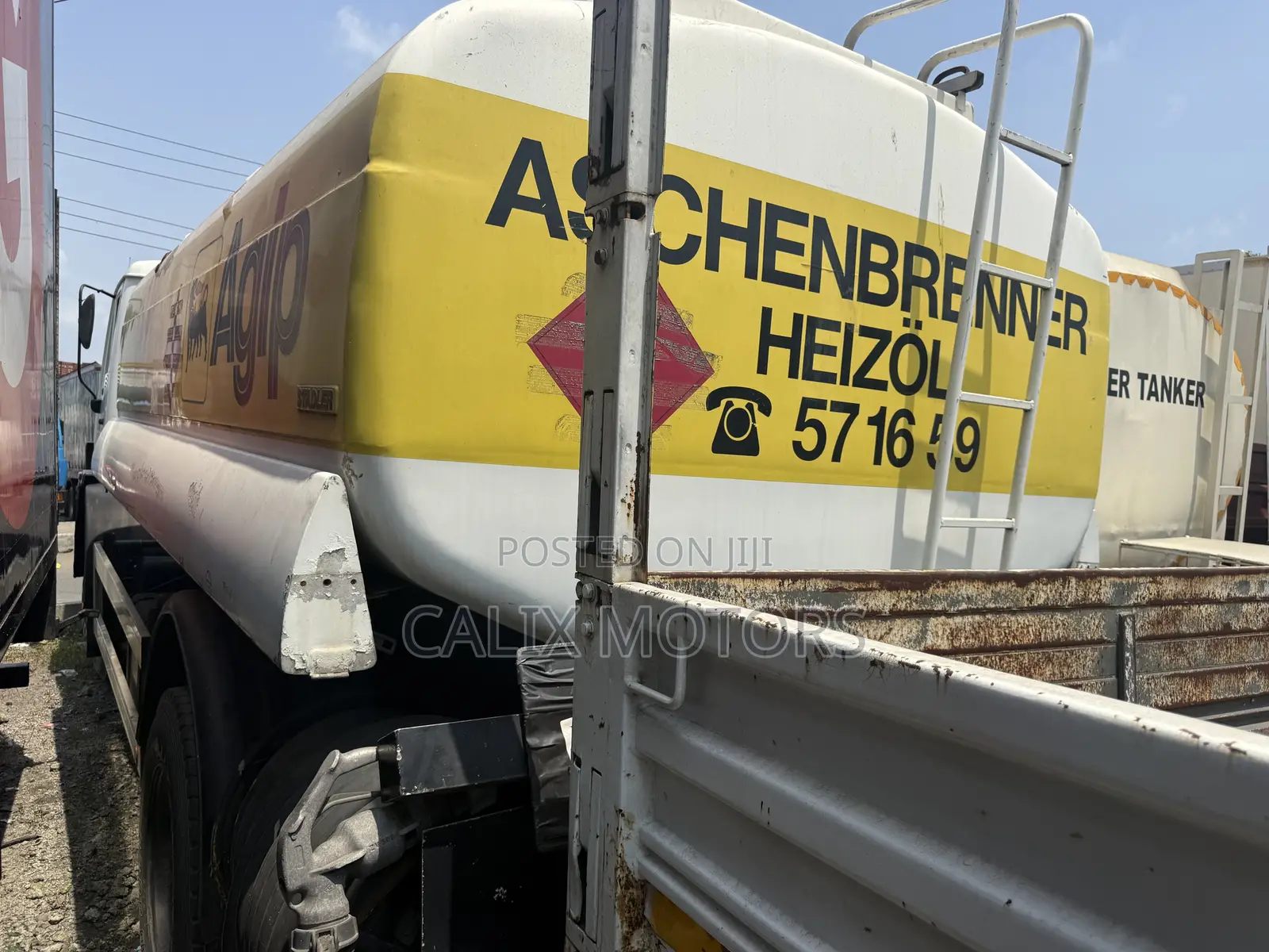 Foreign Used Mercedes Benz 1620 Gas Tanker Truck.