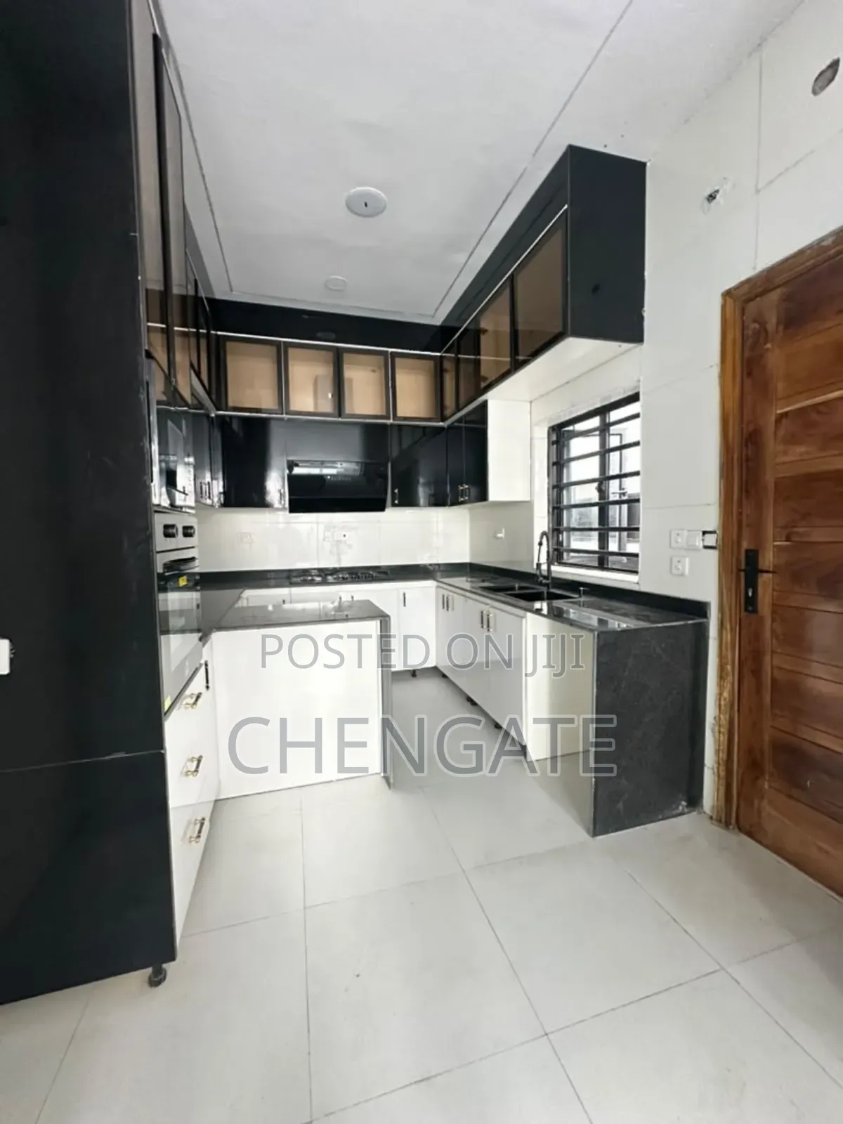4bdrm Duplex in Ikota for sale
