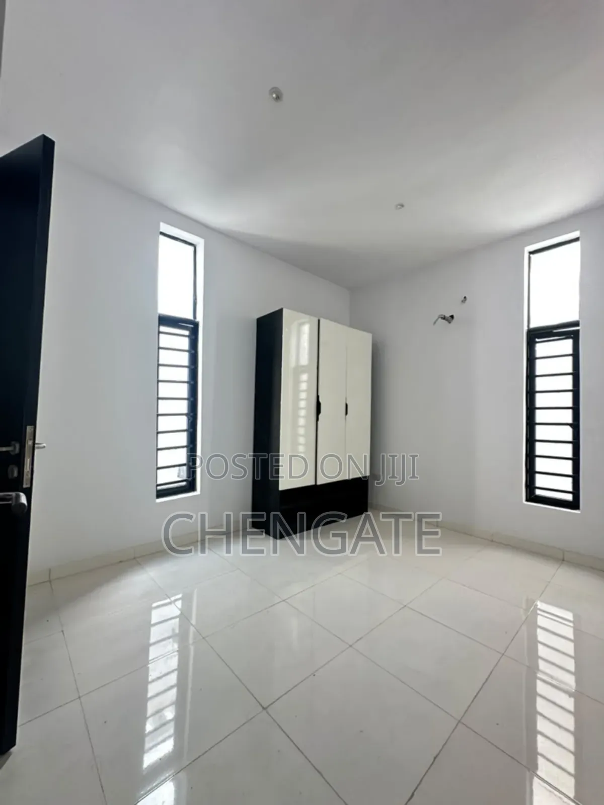 4bdrm Duplex in Ikota for sale