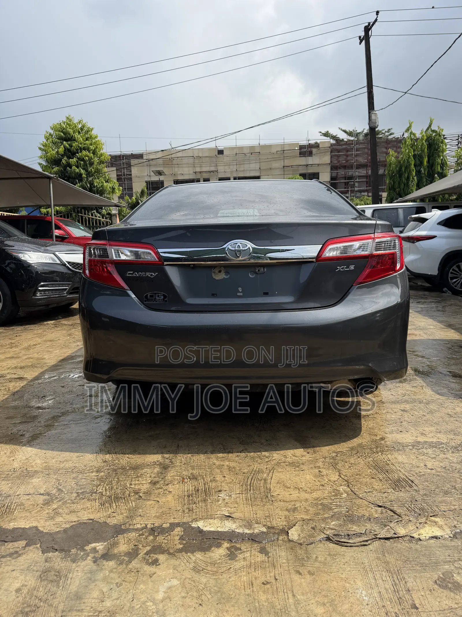 Toyota Camry XLE 4dr Sedan (2.5L 4cyl 6A) 2013 Gray