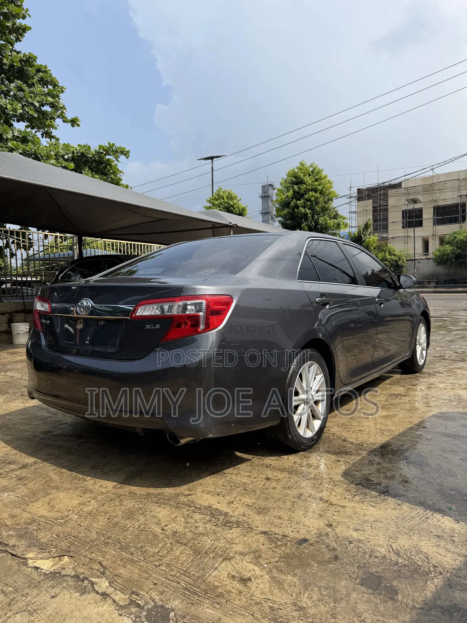 Toyota Camry XLE 4dr Sedan (2.5L 4cyl 6A) 2013 Gray