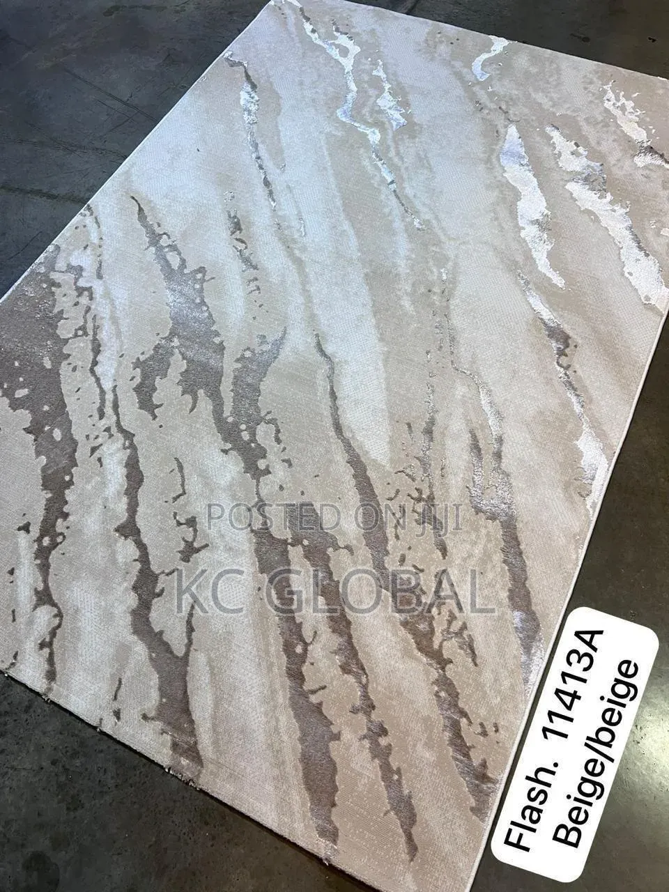 Spanish Quality Vip Center Rug