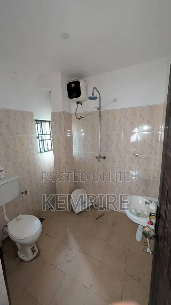 3bdrm Block of Flats in Osongama Estate, Uyo for rent