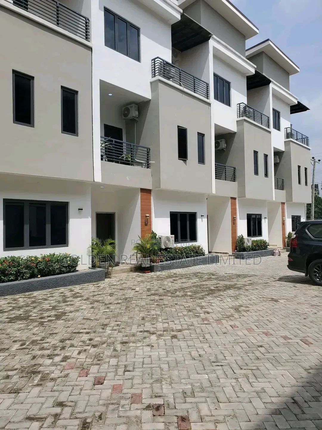 4bdrm Duplex in Jahi for sale