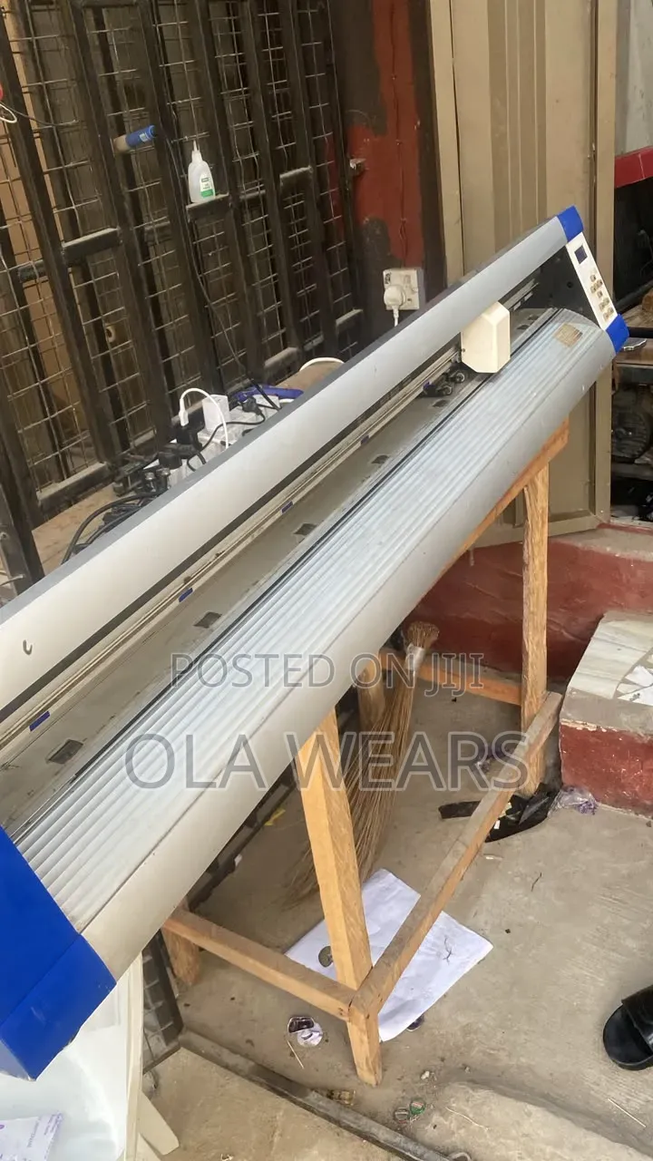 Used 4ft Yinghe Contour Plotter
