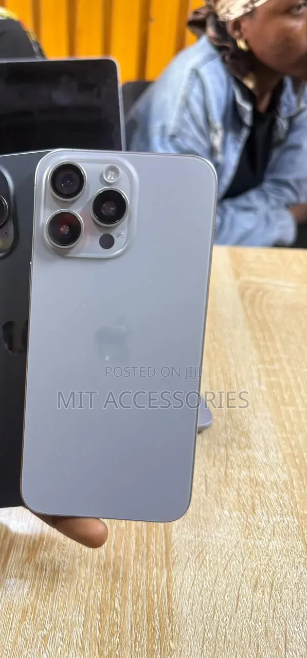 Apple iPhone 15 Pro Max 256 GB Gray