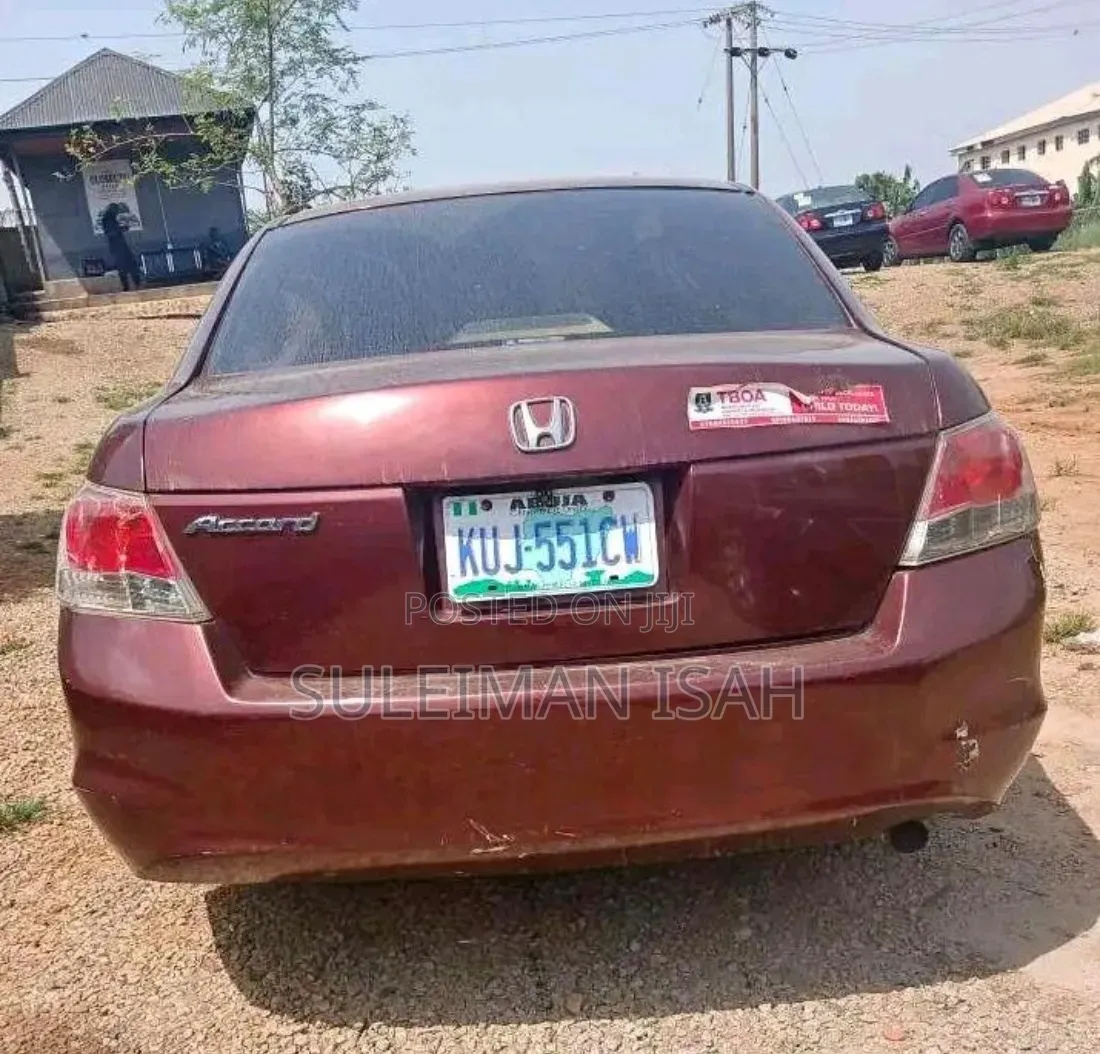 Honda Accord 2010 Pink