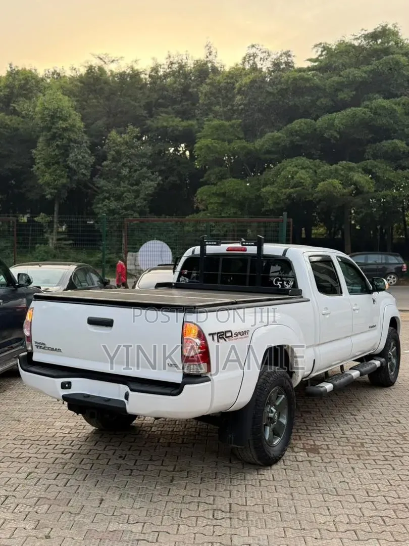 Toyota Tacoma TRD PRO V6 4dr Access Cab 4WD 6.1 ft. SB (4.0L 6cyl 5A)