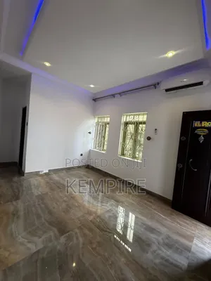 1bdrm Block of Flats in Mbiabong, Uyo for rent