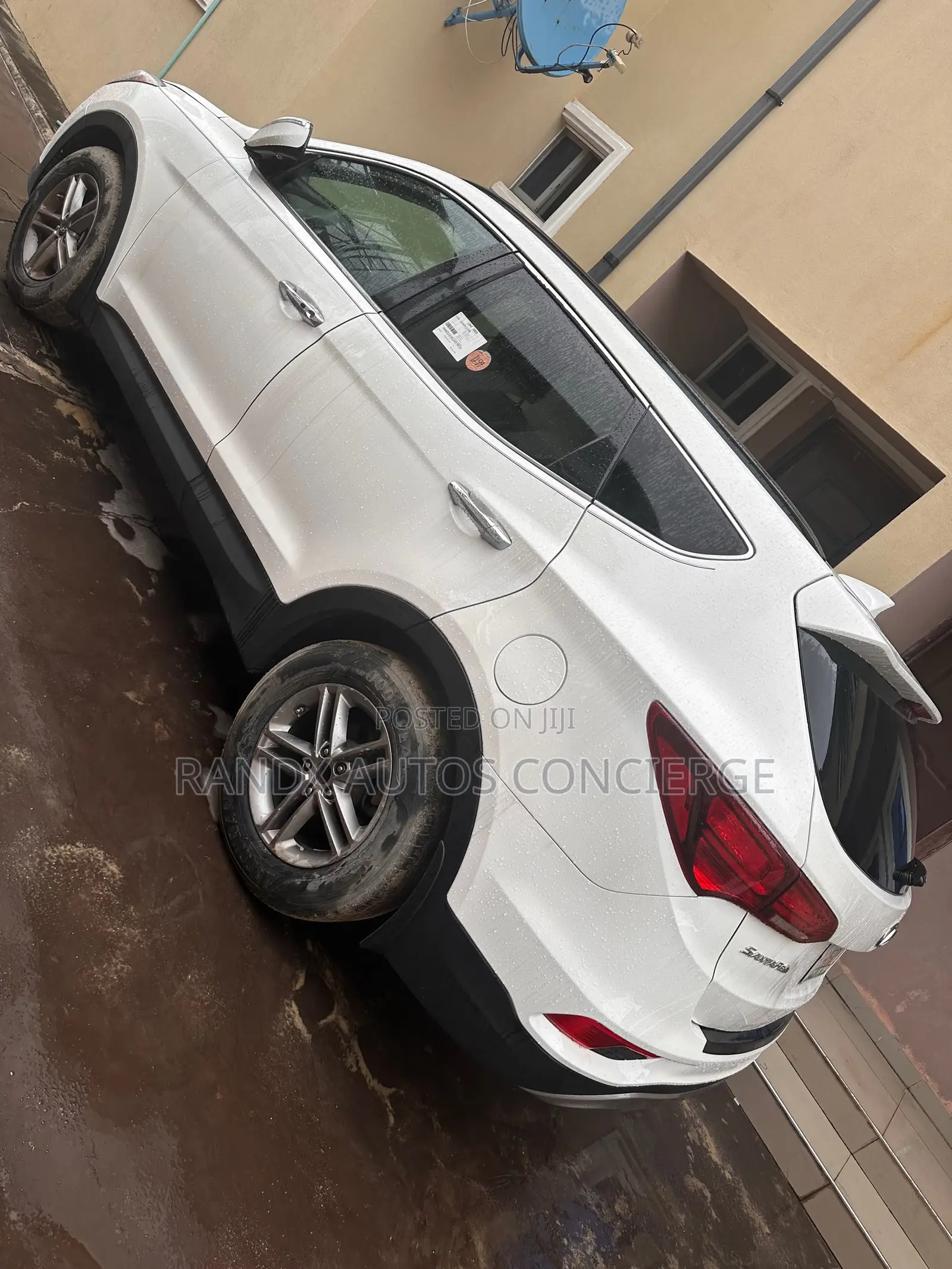Hyundai Santa Fe Limited Ultimate FWD 2018 White