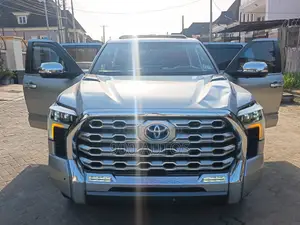 Toyota Tundra 1794 Edition CrewMax 6.5' Bed 2024 Silver