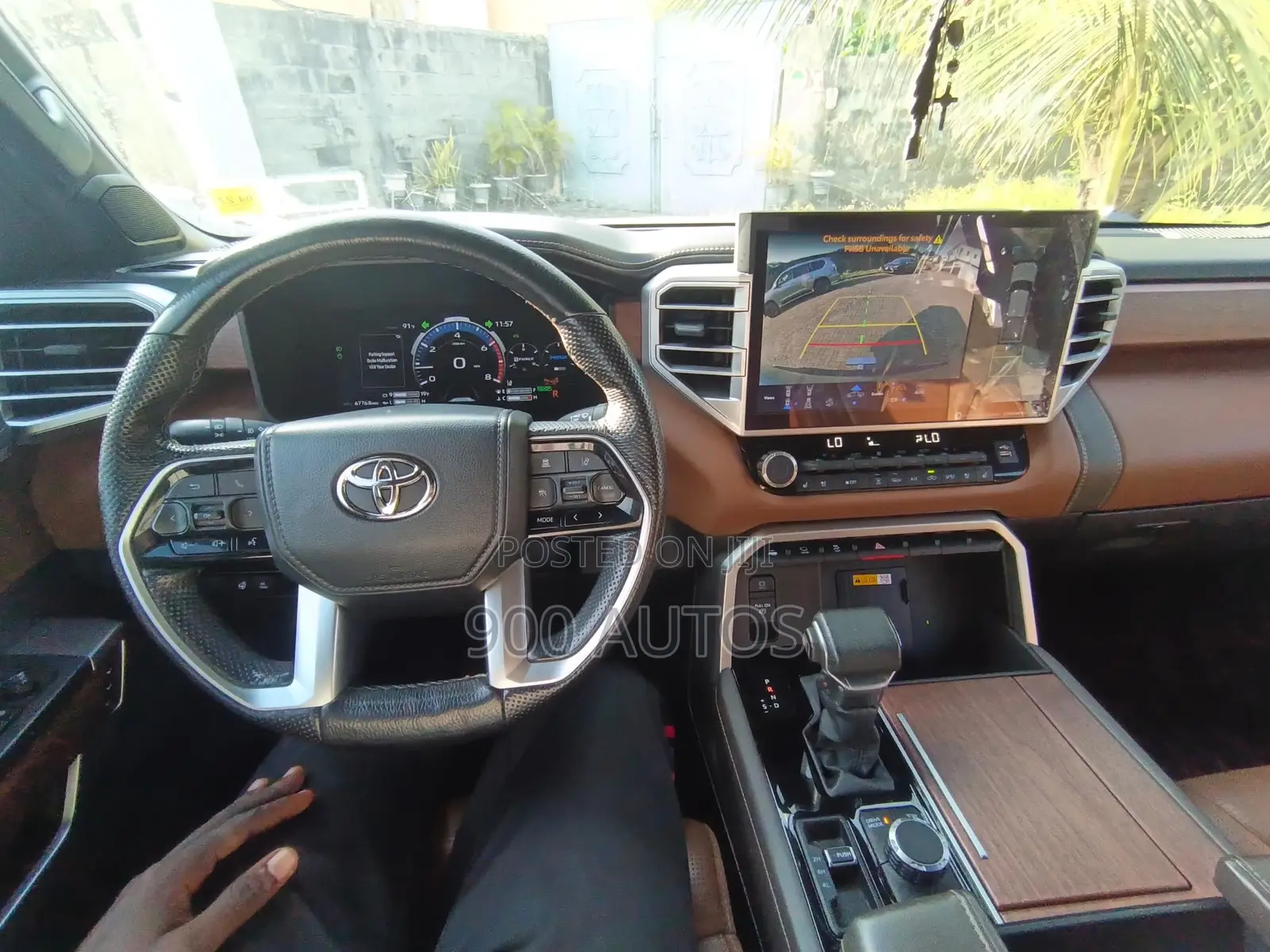 Toyota Tundra 1794 Edition CrewMax 6.5' Bed 2024 Silver