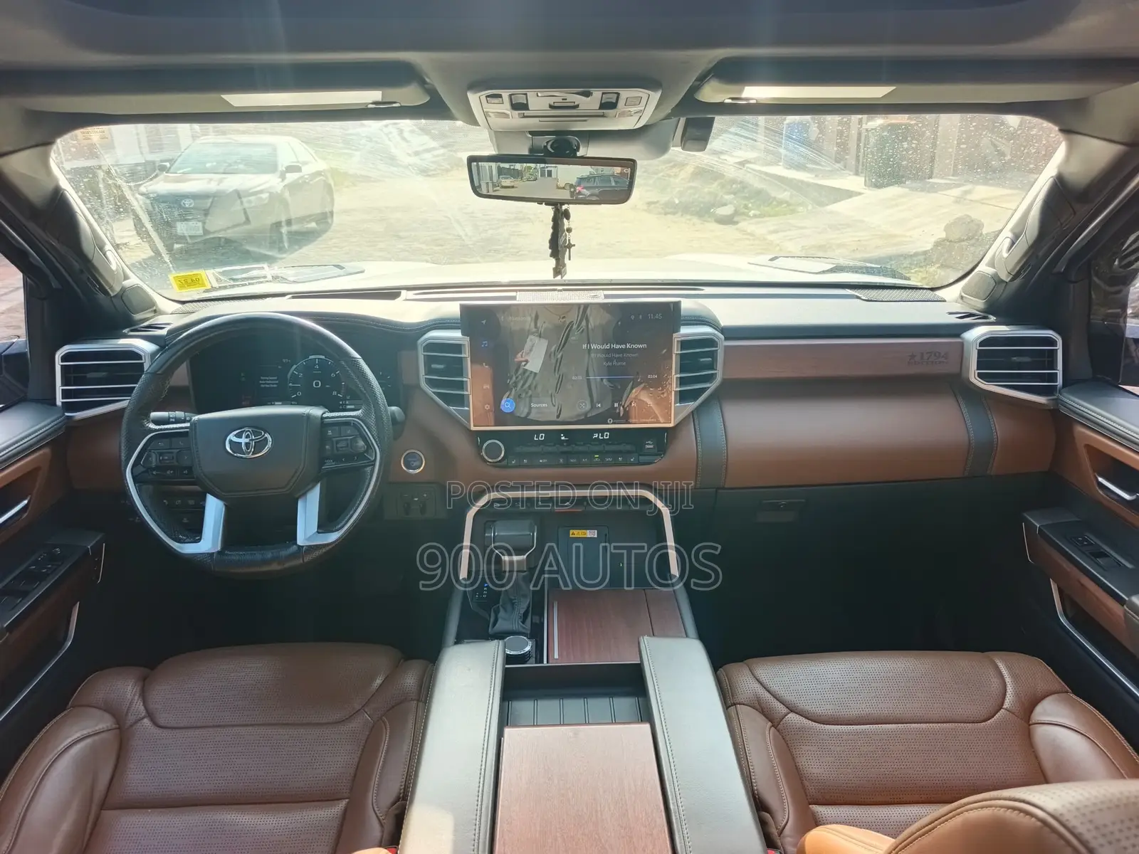 Toyota Tundra 1794 Edition CrewMax 6.5' Bed 2024 Silver