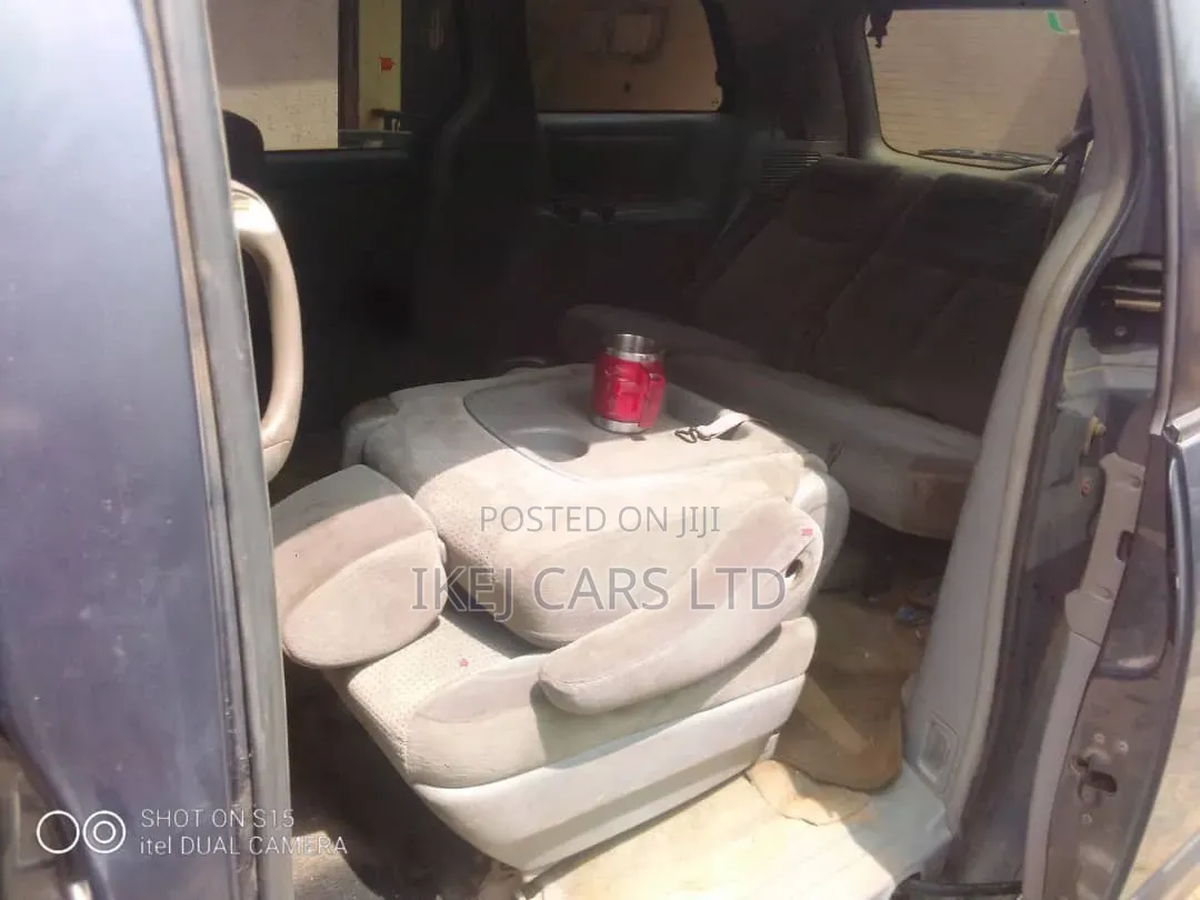 Toyota Sienna 2005 Gray