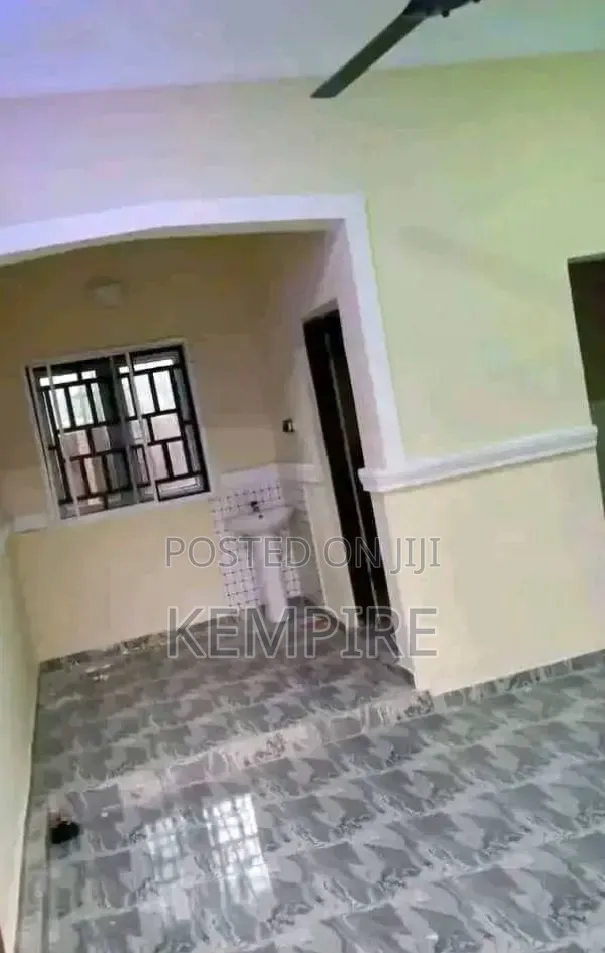2bdrm Block of Flats in Ikot-Ekpene Road, for rent